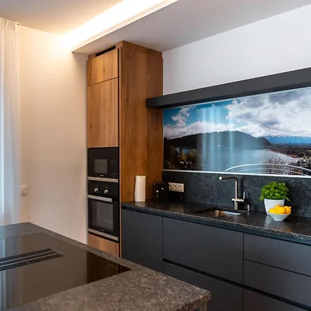 Bella Vista Seeblick 公寓