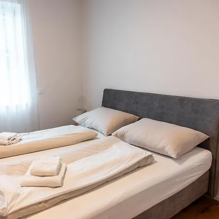 Bella Vista Seeblick Daire Annenheim