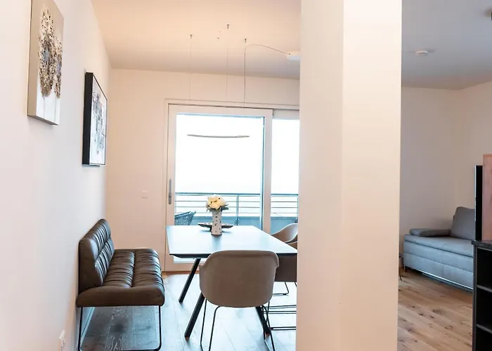 Bella Vista Seeblick * אננהיים